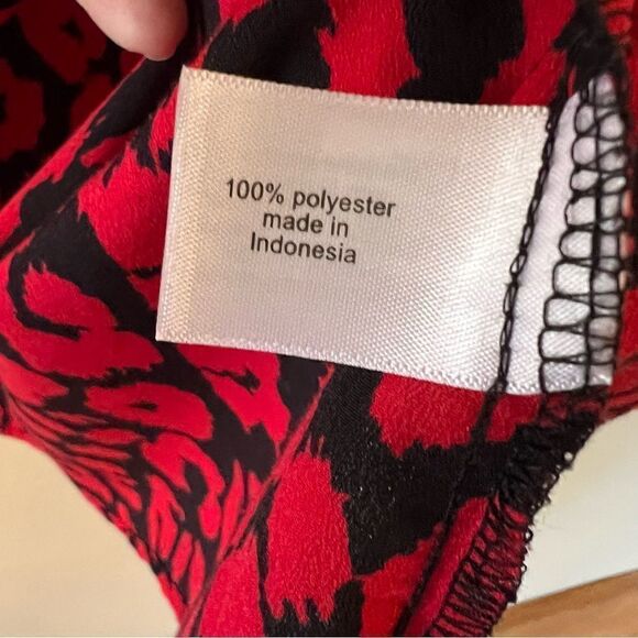 Lane Bryant Top Plus Size Red & Black Animal Print Ruffle V-Neck Size 18 - Picture 6 of 7